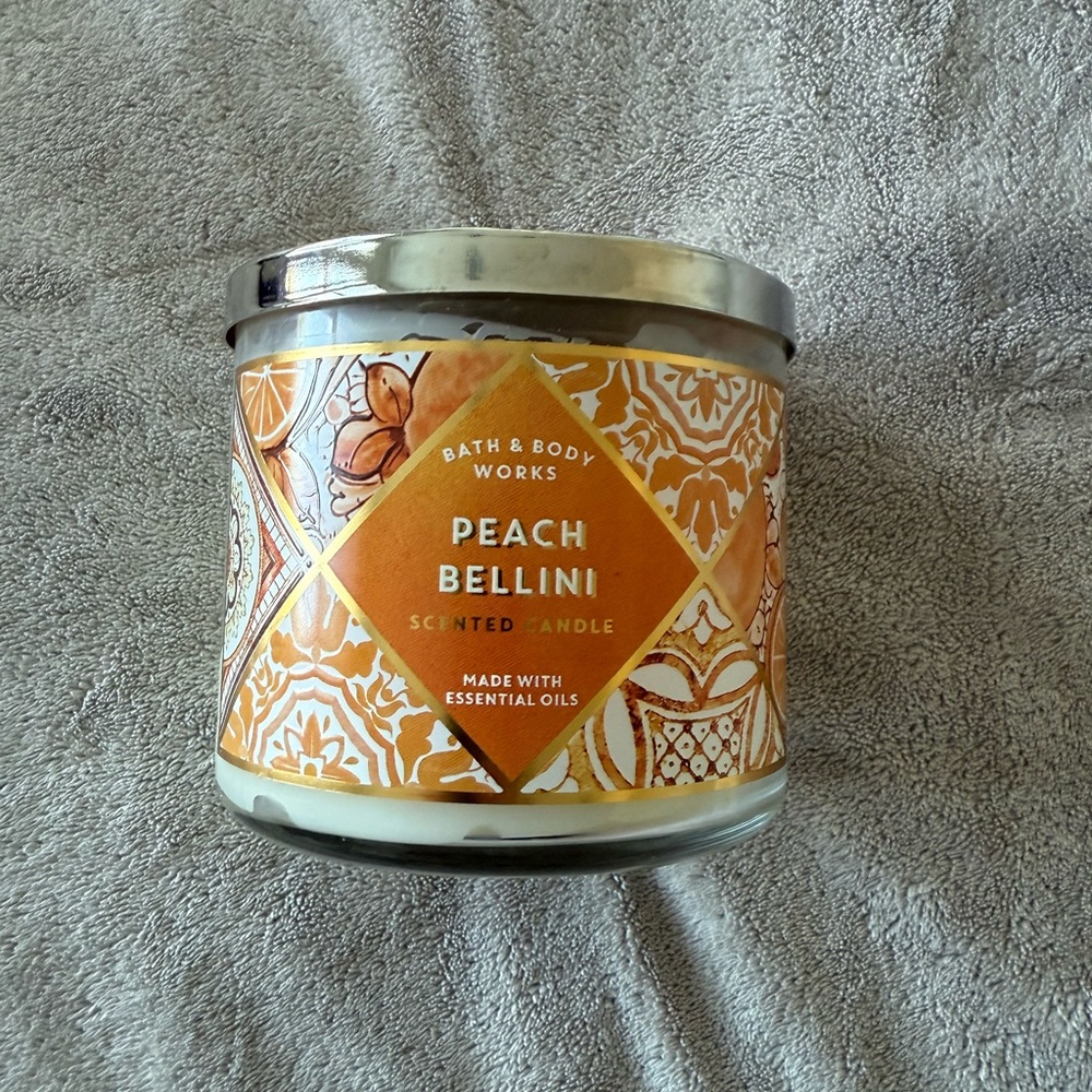 Bath & Body Works Peach Bellini Scented Candle 14.5 oz jar